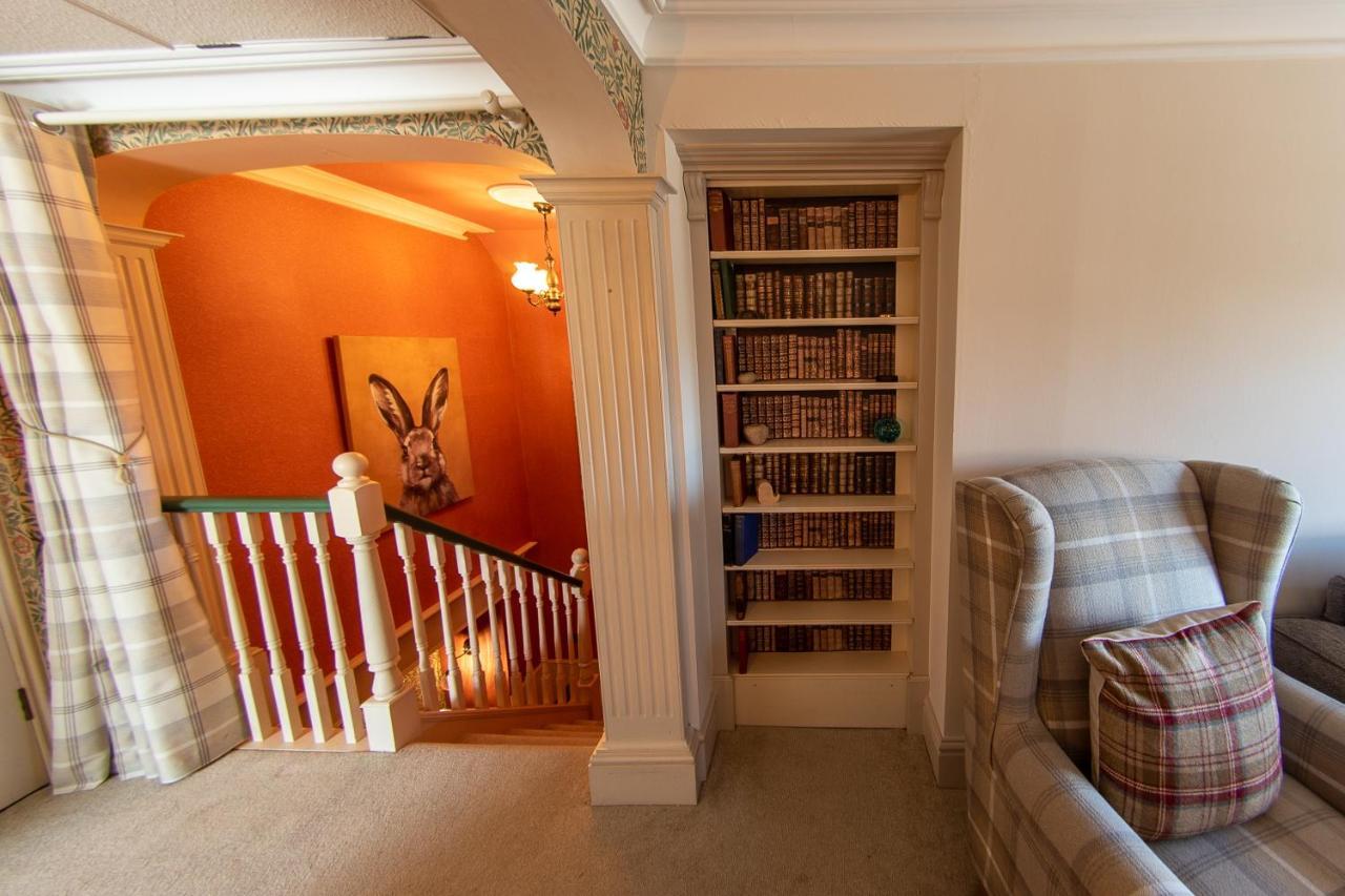 3, The Dolphin, 49 Quay Street - Stunning Apartment - Quintessential - Quay Views - Sleeps 2-4 People Newport  Kültér fotó